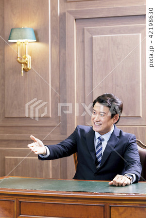 ビジネスマン 社長 指す 42198630