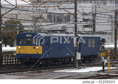 高崎車両センターのクモヤ145形 42200024