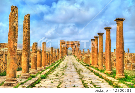 Timgad, ruins of a Roman-Berber city in Algeria. 42200581