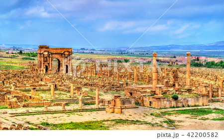 Timgad, ruins of a Roman-Berber city in Algeria. 42200582