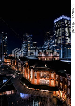 東京駅（夜景） 42200755