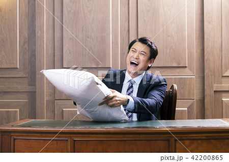 ビジネスマン 社長 枕 42200865