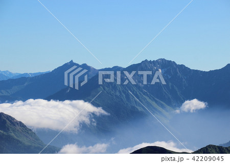 北アルプスの山々 42209045
