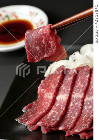 馬刺し　肉　生肉　赤身 42213841