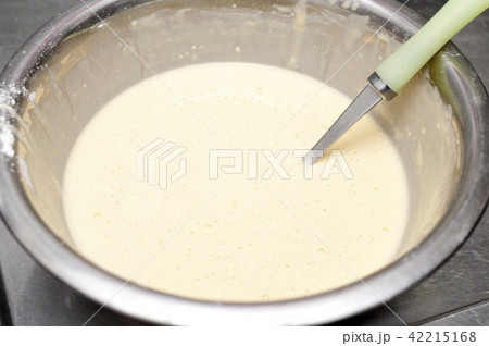 ホットケーキの生地 42215168