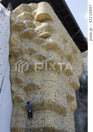 ロッククライミングウォール 42216897