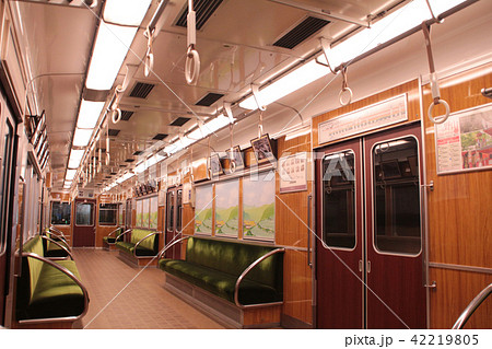 ローカル線能勢電鉄の車内 ローカル線能勢電鉄の車内 42219805