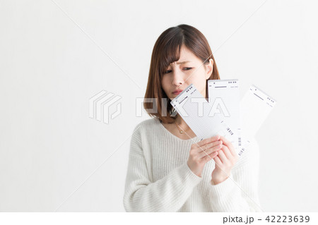 カジュアルポートレート・白バック 42223639