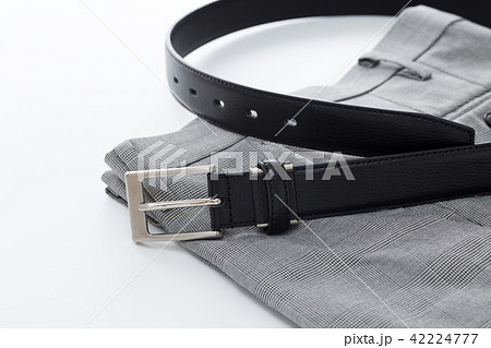 スラックスとベルト 42224777