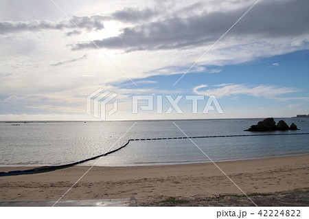 沖縄　アラハビーチ 42224822