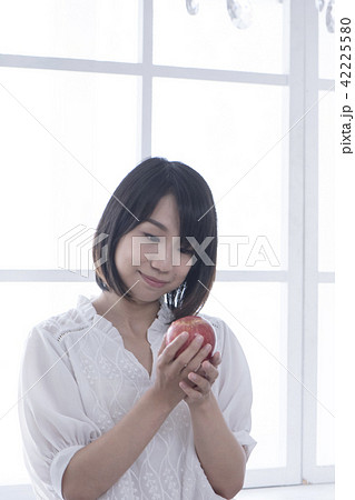 女性 女の人 女 42225580