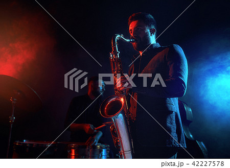Jazz band performs at the club 42227578