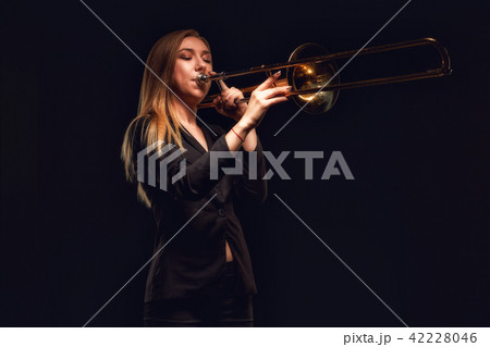 Jazz band performs at the club 42228046