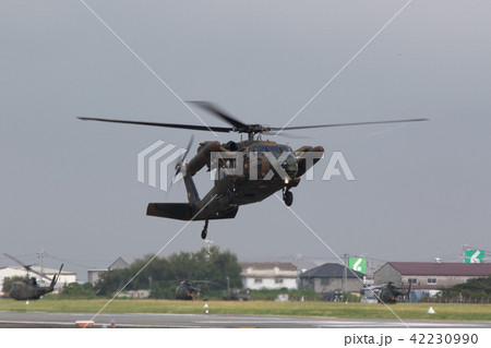 陸上自衛隊 UH-60J 42230990