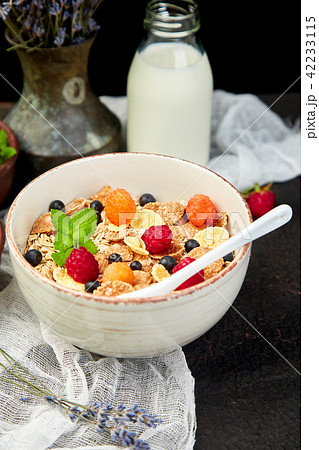 Healthy vegetarian breakfast. Healthy vegetarian breakfast. 42233115