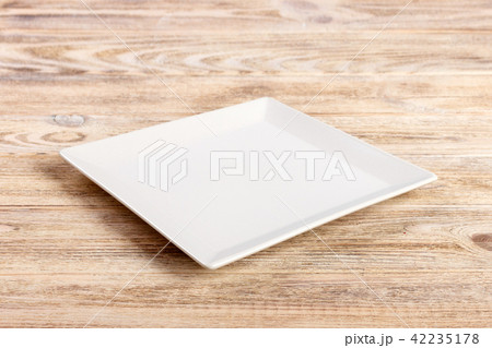 Perspective view. white square plate Perspective view. white square plate 42235178