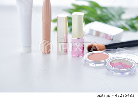 コスメ・化粧品イメージ コスメ・化粧品イメージ 42235433