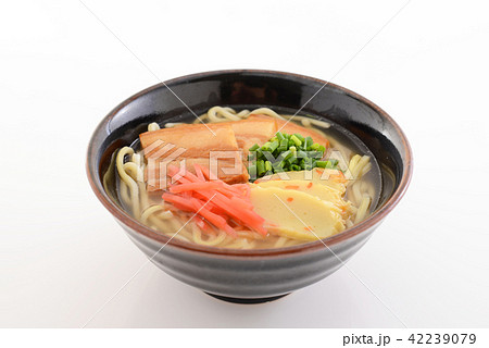 沖縄伝統料理の三枚肉そば 沖縄伝統料理の三枚肉そば 42239079