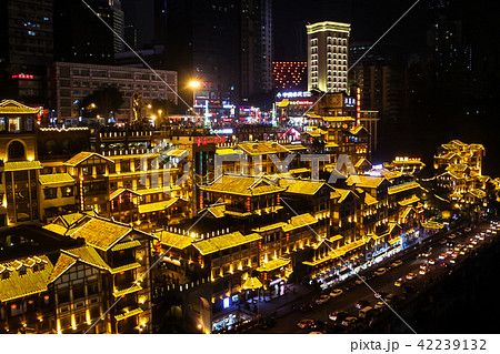 重慶・洪崖洞 42239132