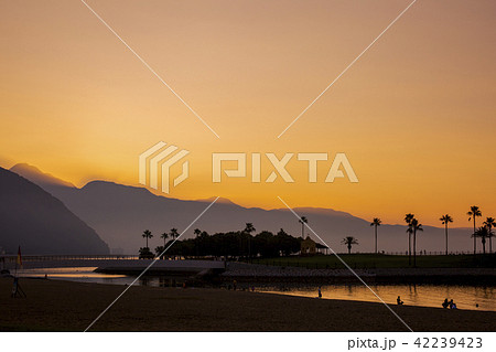 田ノ浦ビーチ夕景 田ノ浦ビーチ夕景 42239423