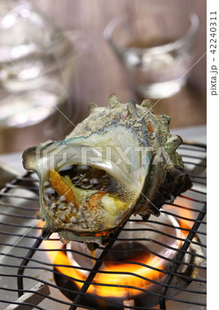 サザエのつぼ焼き 42240311