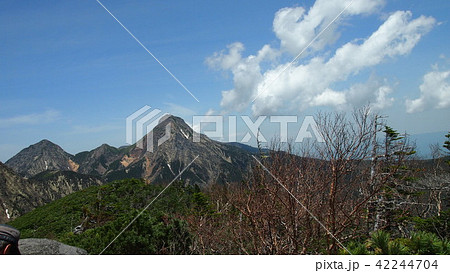 春の赤岳 春の赤岳 42244704