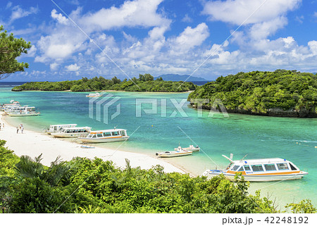 石垣島の川平湾 42248192