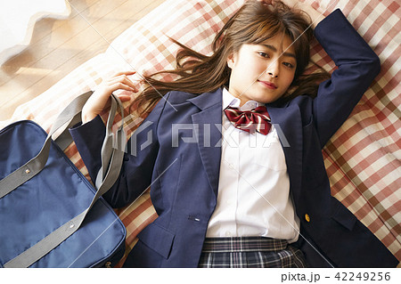 女子高生 リラックス 女子高生 リラックス 42249256