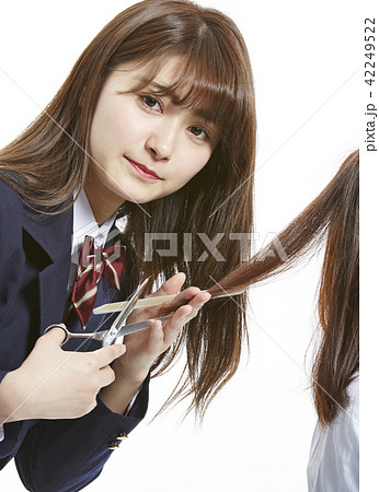 女子高生　進路　職業 42249522