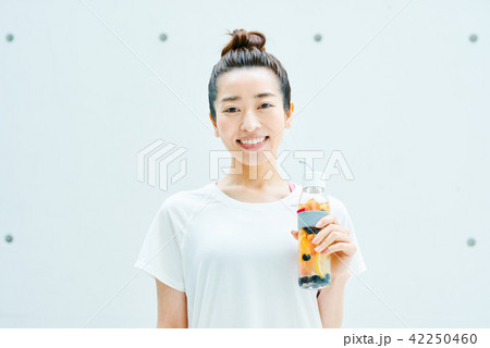 デトックス ヨガ デトックス ヨガ 42250460