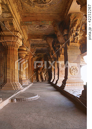 Cave 3 : Carved figure of Vishnu as Narasimha 42252267