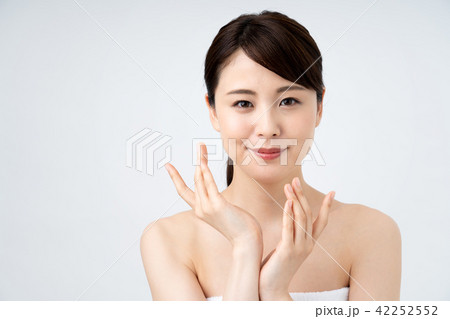 ビューティー 肌 女性 美容 スキンケア ビューティー 肌 女性 美容 スキンケア 42252552