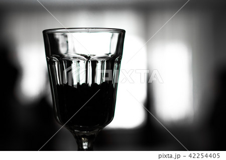 白黒 黒白 モノクロ 42254405