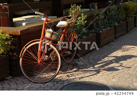 ザキントス島、道端の自転車 ザキントス島、道端の自転車 42254749