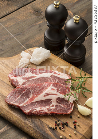 豚肉 豚肉 42256387
