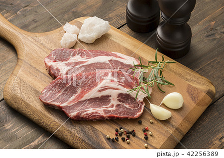 豚肉 豚肉 42256389