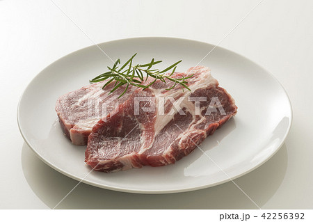 豚肉 42256392