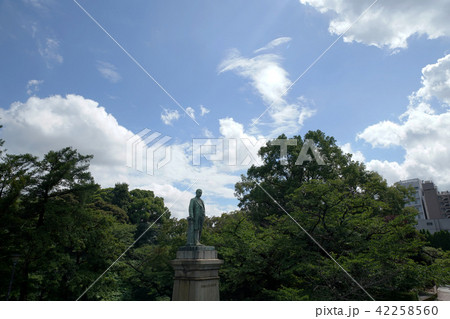 日本の東京都市景観 品川弥二郎像　＝東京都千代田区 42258560