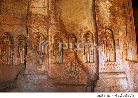 Cave 4 : Jaina Tirthankara images Badami caves Cave 4 : Jaina Tirthankara images Badami caves 42263978