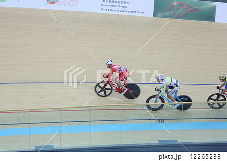 Indoor track cycling Indoor track cycling 42265233