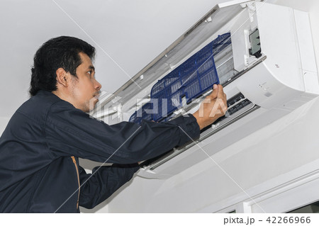 Air conditioner repairers Air conditioner repairers 42266966