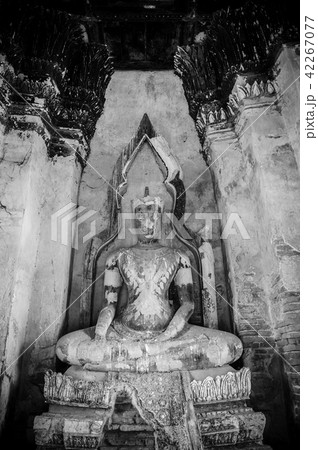Buddha sculpture Wat Chai Watthanaram Ayutthaya Buddha sculpture Wat Chai Watthanaram Ayutthaya 42267077