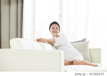 女性 女 女の子 42268207