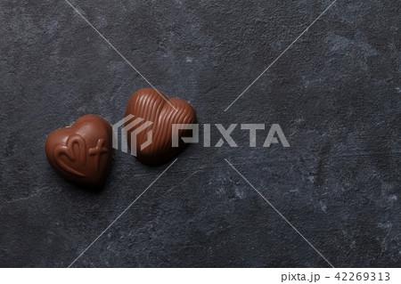 Chocolate heart sweets Chocolate heart sweets 42269313