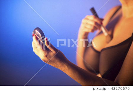 Sexy big breasts woman makeup Sexy big breasts woman makeup 42270676