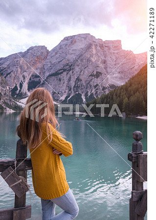 lago di Braies lago di Braies 42271189