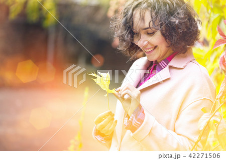 portrait of a happy smiling girl 42271506