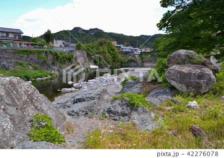 下仁田ジオパーク 青岩公園から鏑川下流方向を望む 下仁田ジオパーク 青岩公園から鏑川下流方向を望む 42276078