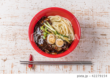 韓国ジャージャー麺　jajangmyeon Korean noodles 42279154