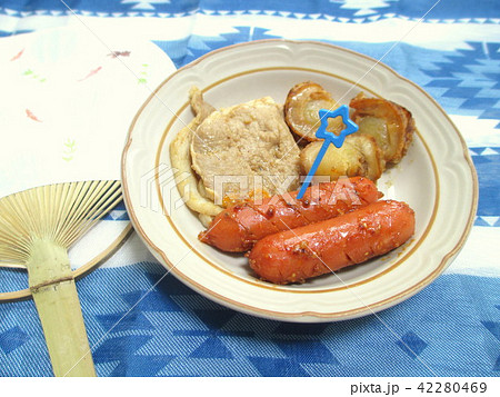 簡単おつまみ3品(ウインナー、豚焼肉、ホタテのバター醤油炒め) 簡単おつまみ3品(ウインナー、豚焼肉、ホタテのバター醤油炒め) 42280469